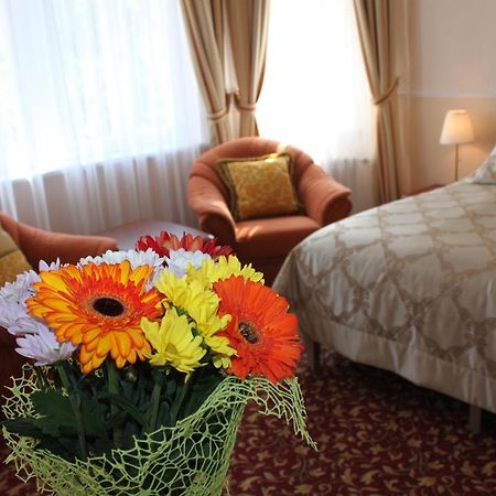 Spa Hotel Purkyne Karlovy Vary Exterior photo