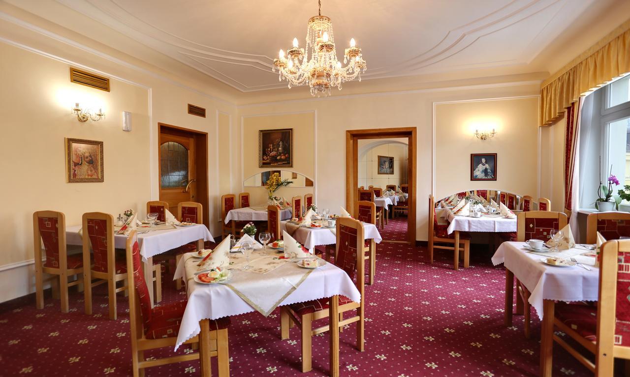 Spa Hotel Purkyne Karlovy Vary Exterior photo