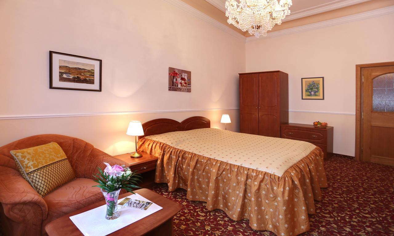 Spa Hotel Purkyne Karlovy Vary Exterior photo